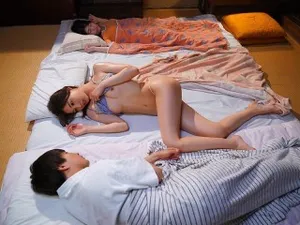 Tuổi 18 em bước chân vào ngành jav và lần đầu được bắn vào bên trong